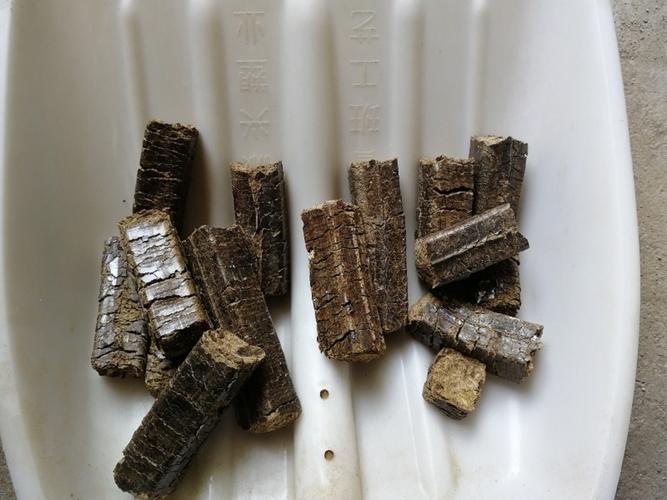 生物质成型燃料厂家是一家现代化高科技生物质成型燃料加工厂,拥有